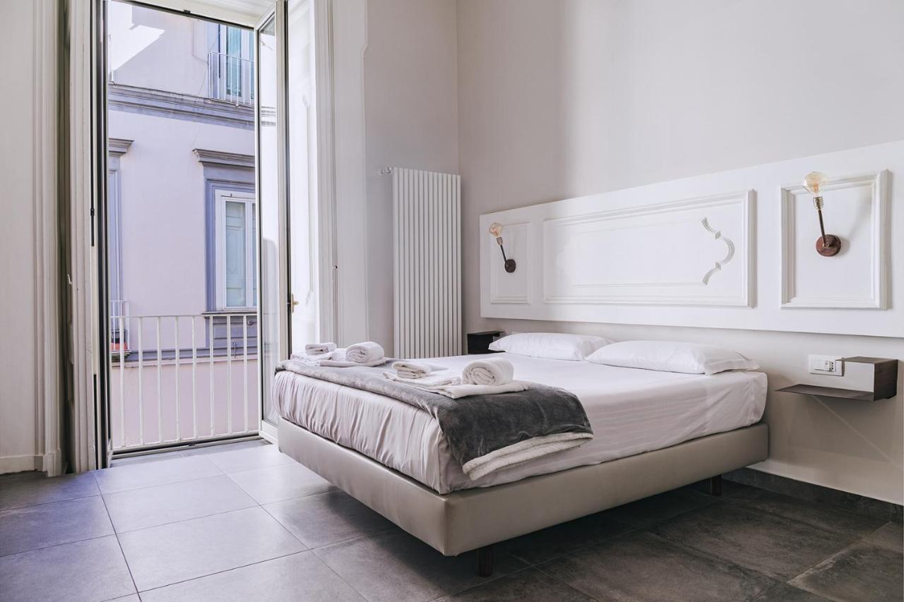 La Smorfia Hotel Naples Luaran gambar